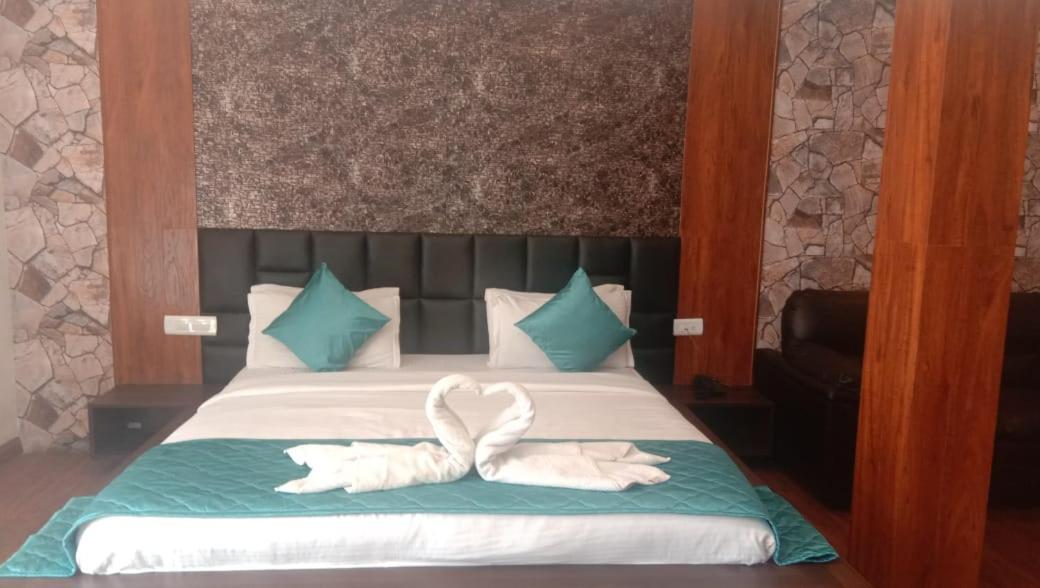 Valley View Resort Утакаманд Экстерьер фото
